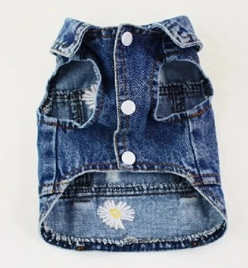 CHALECO DE MEZCLILLA CON FLORES BORDADAS