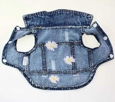 CHALECO DE MEZCLILLA CON FLORES BORDADAS
