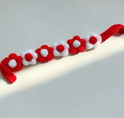 COLLAR TEJIDO CON FLORES
