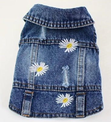 CHALECO DE MEZCLILLA CON FLORES BORDADAS
