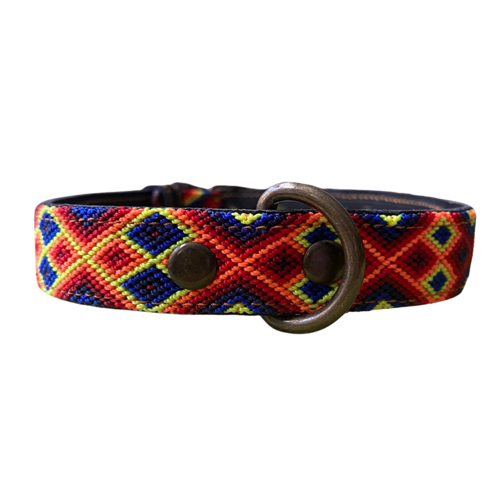 Collar Artesanal Tejido a Mano Mediano Tonalidades Azules